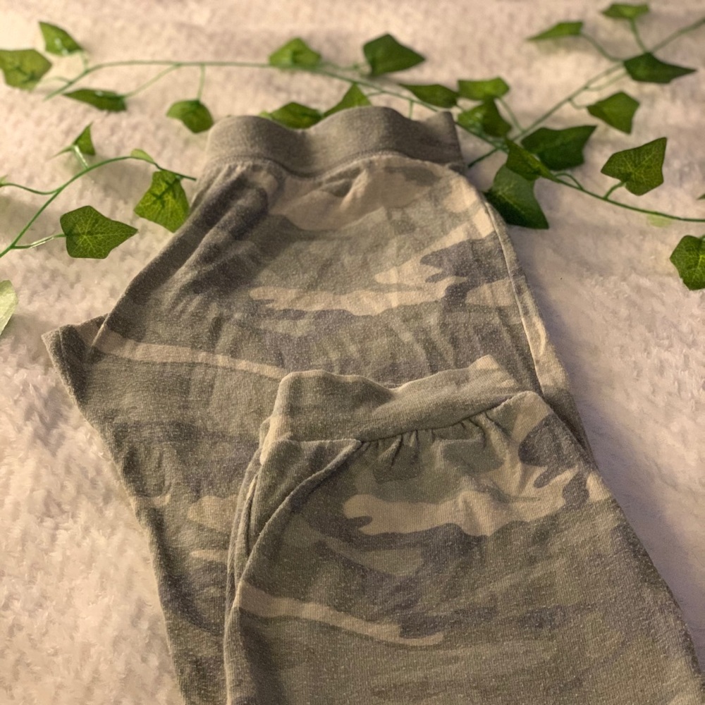 So Nikki Camo Sweats